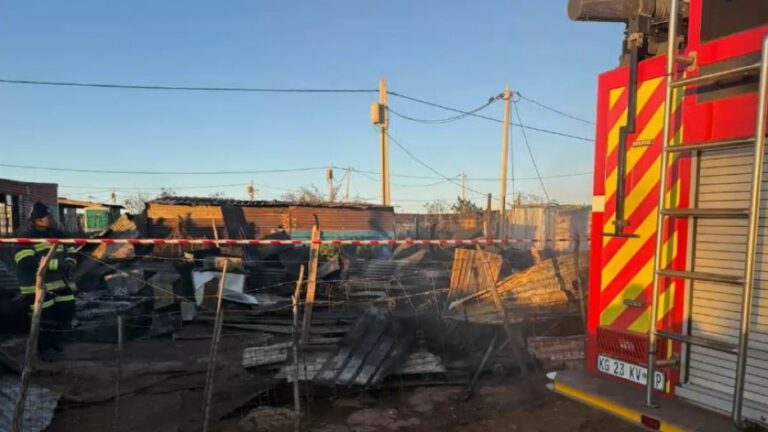 shack fire in Alra Park Extension 3.JPG