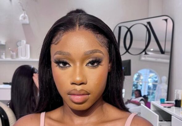 AKJ4K4ZXJBLXHDKMQFG6RNOFDQ